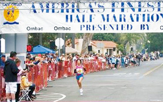 第33回Americas Finest City Half marathonハーフマラソン　高見澤有理　3位　1時間13分22秒