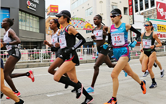 名古屋ウィメンズマラソン2019フルマラソン　上杉真穂　16位　2時間28分02秒（日本人7位）佐藤奈々　36位　2時間35分33秒