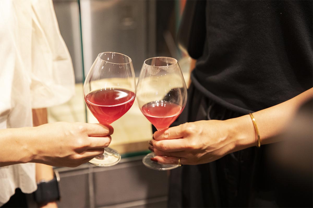 イベント時ワイン試飲の様子