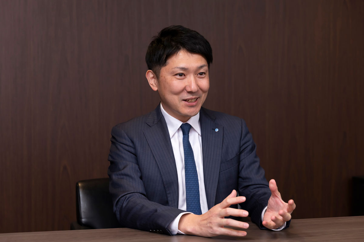 国際事業本部の齋藤部長