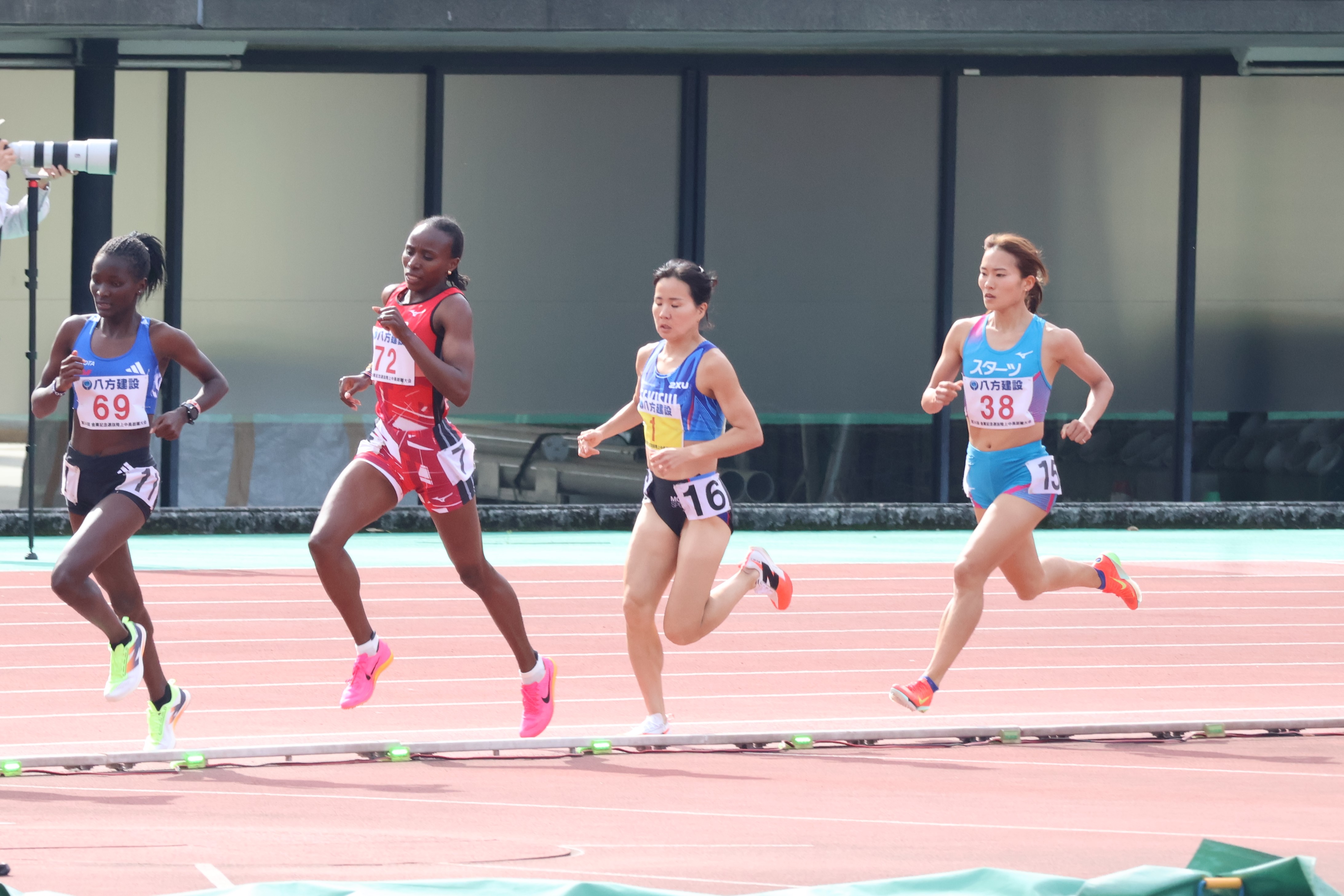 ハイペースで挑む康本