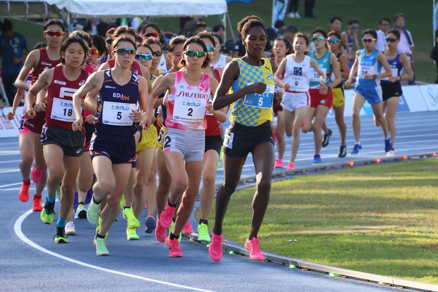 ペースメーカーを務めるワンブイ選手