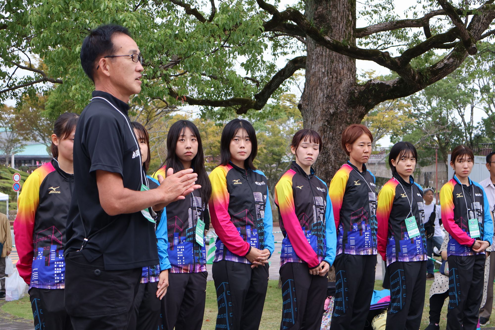 ゴール後に応援団に挨拶