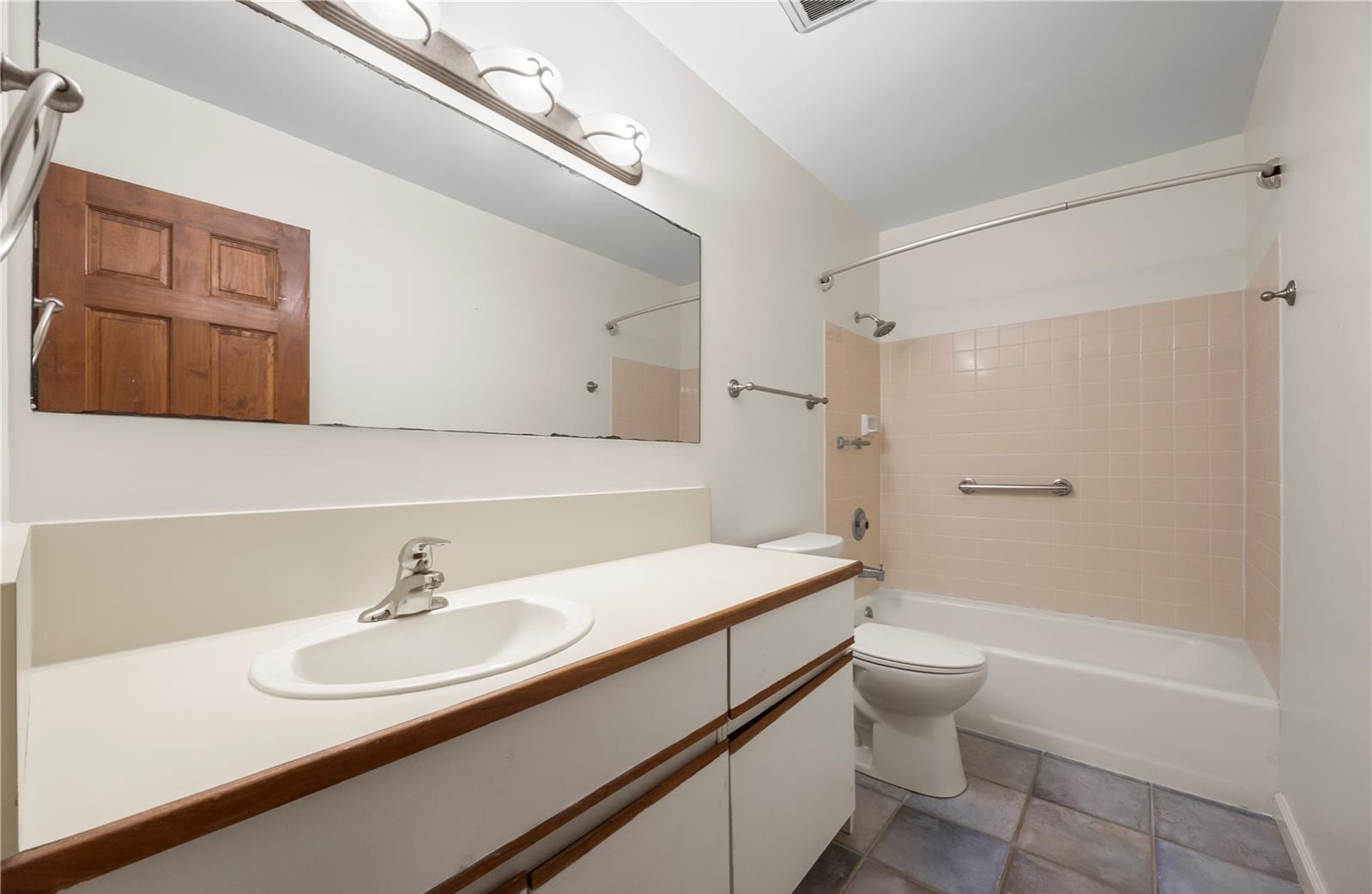 bathroom3
