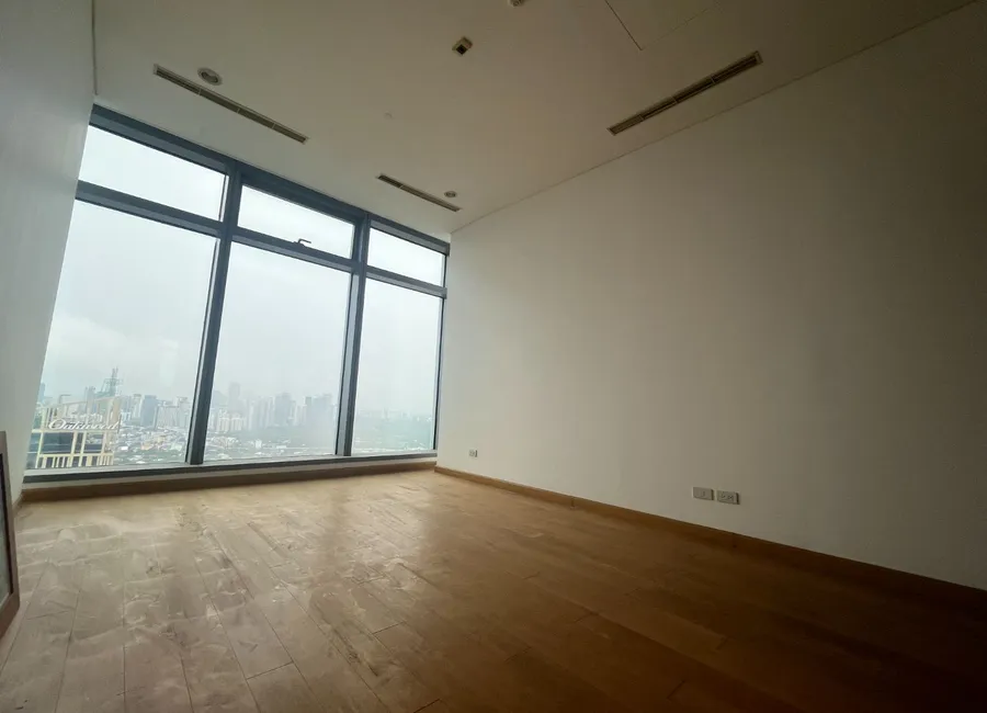 内装４