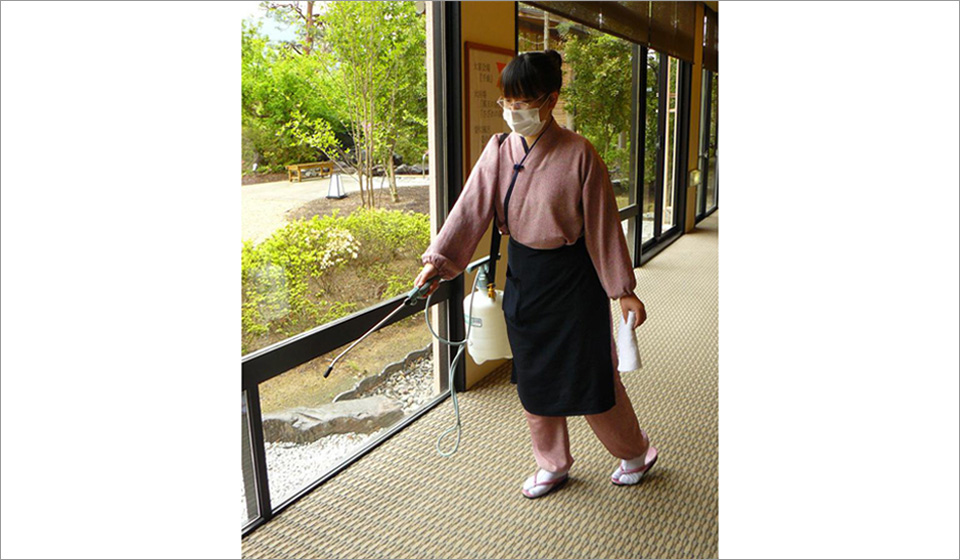 旅館内消毒の様⼦