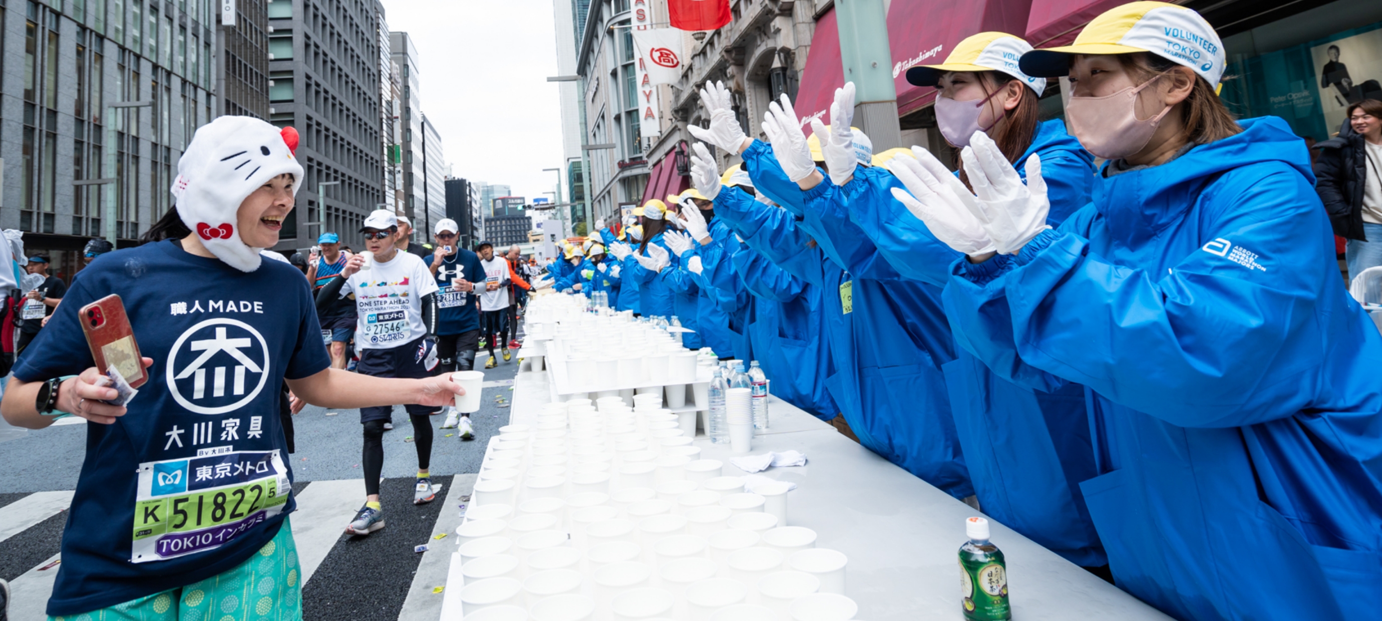 東京マラソンボランティアウェアと帽子