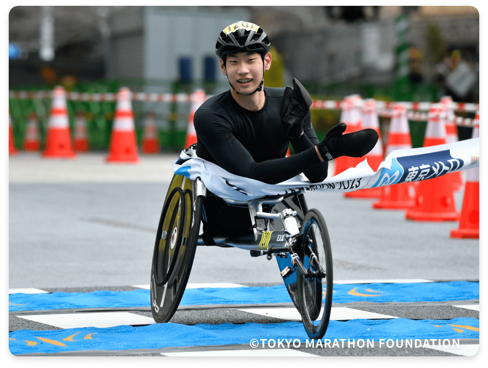 車いす＆ジュニアユース 障がい者ランナー フィニッシュ