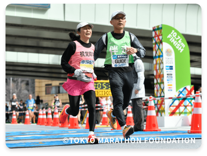 車いす＆ジュニアユース 障がい者ランナー フィニッシュ